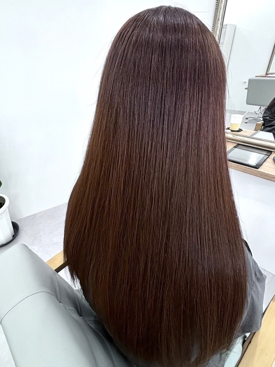 チェスナットブラウンのロングストレート・艶カラー